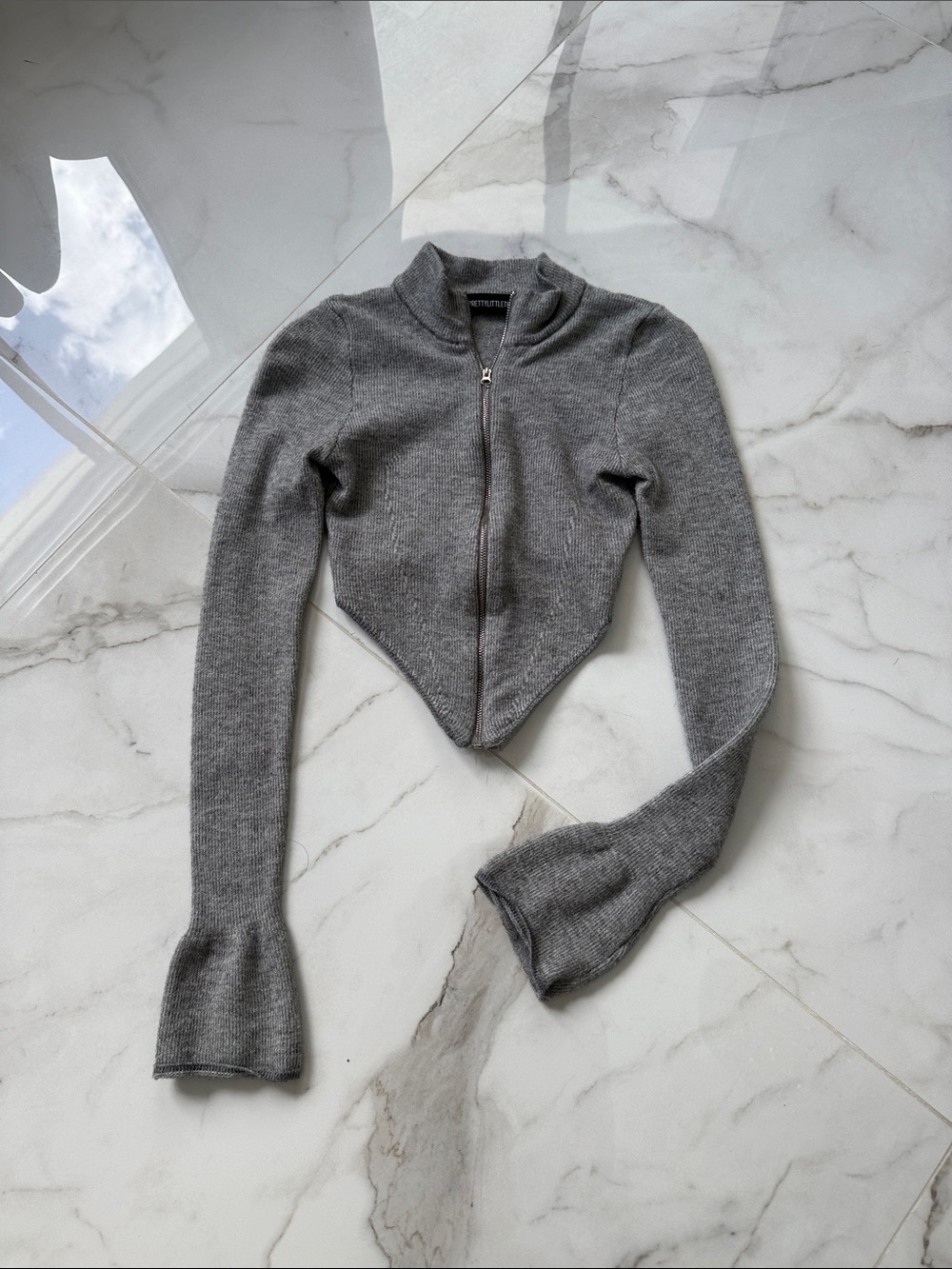 Pretty Little Thing Gray Cropped Zip-Up Knit Cardigan